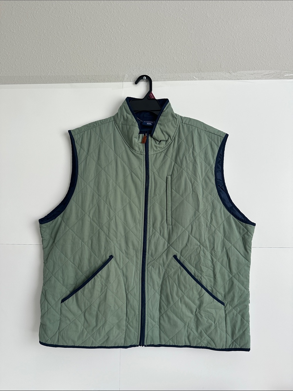 Men’s crown & ivy’s green quilted vest XXL